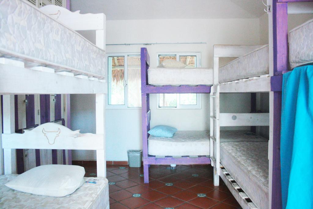 The Yak Hostel Playa del Carmen Room photo