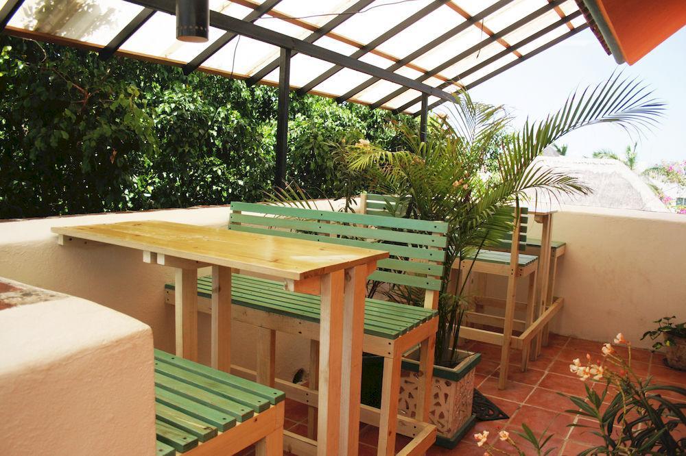 The Yak Hostel Playa del Carmen Exterior photo