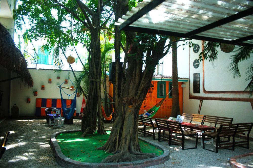 The Yak Hostel Playa del Carmen Exterior photo