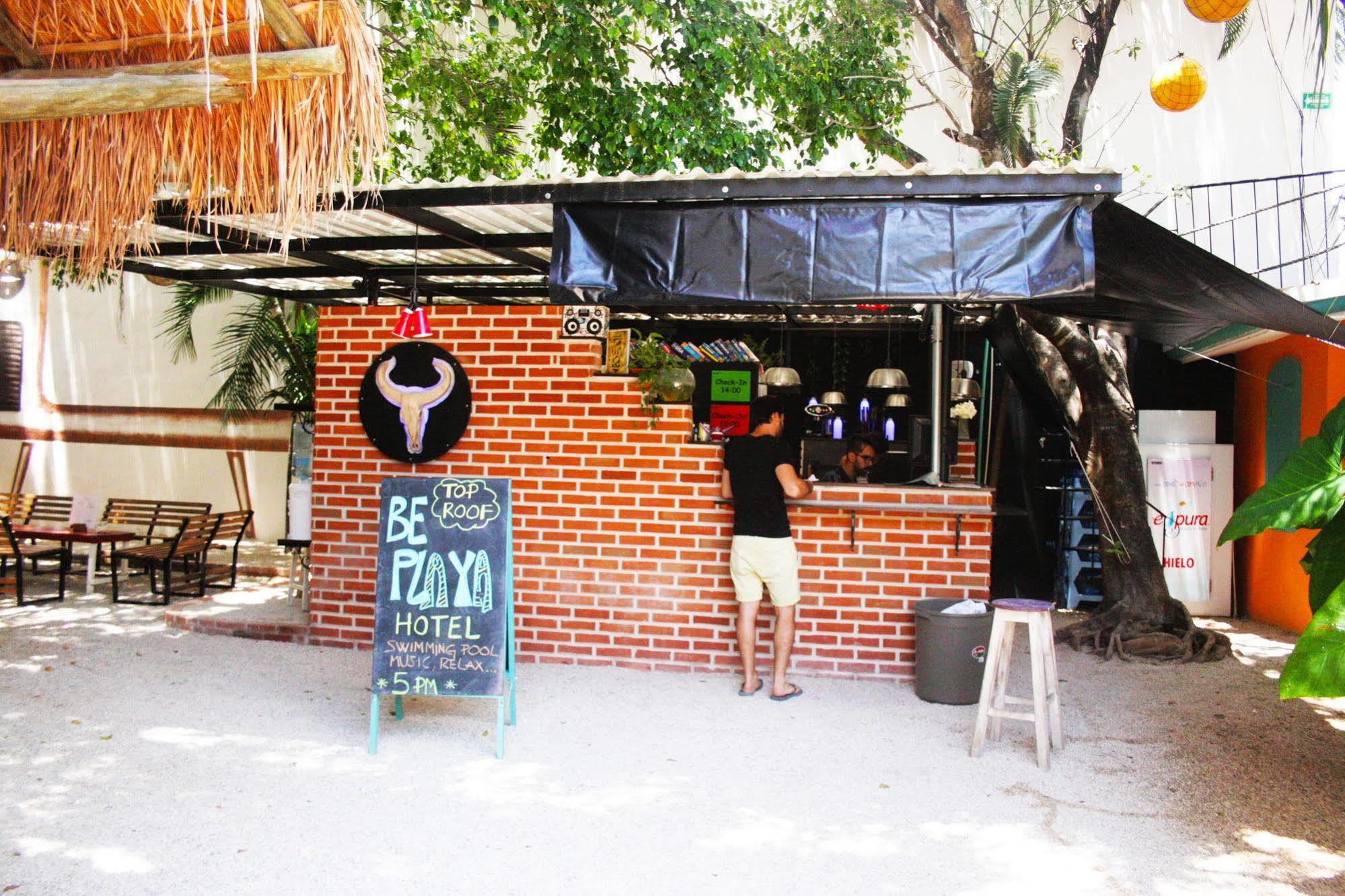 The Yak Hostel Playa del Carmen Exterior photo