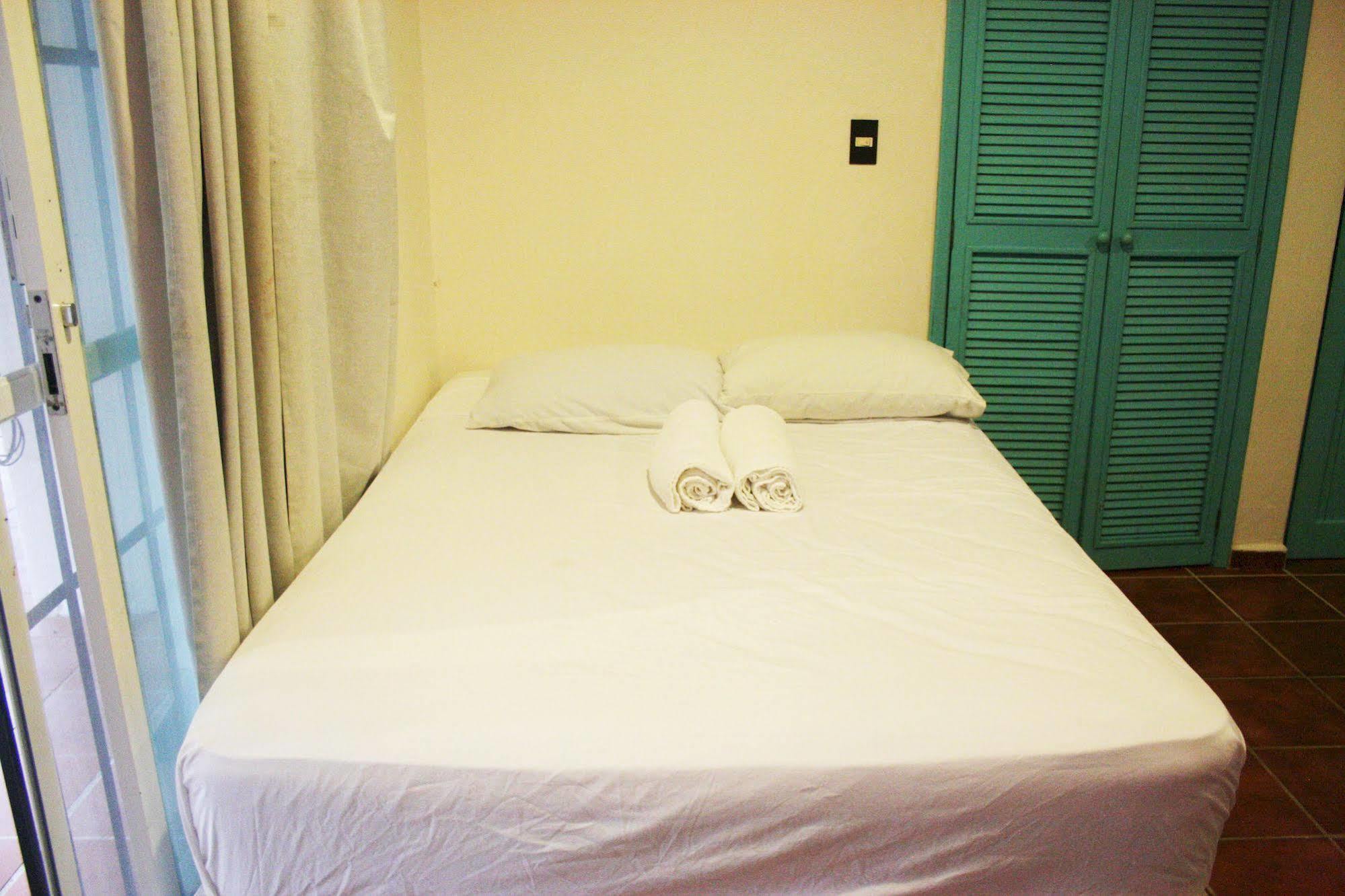 The Yak Hostel Playa del Carmen Exterior photo
