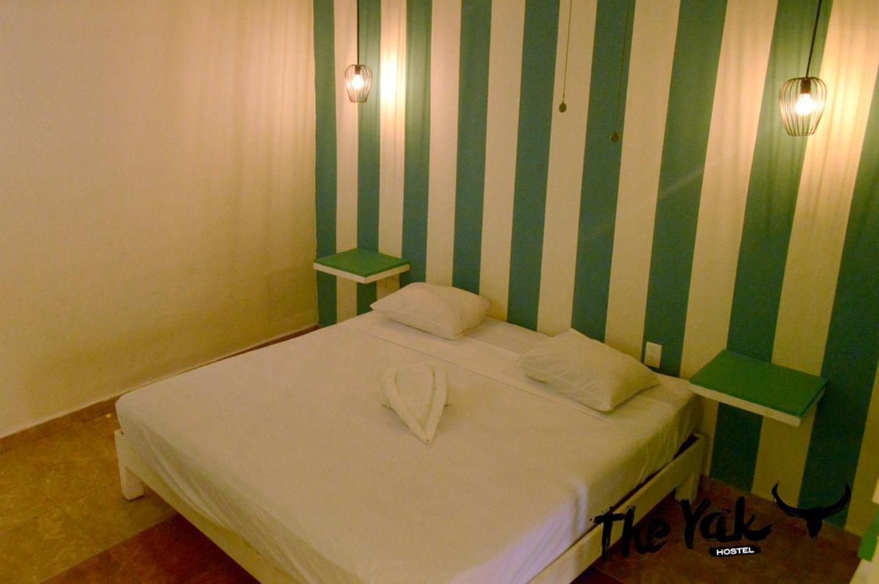 The Yak Hostel Playa del Carmen Exterior photo