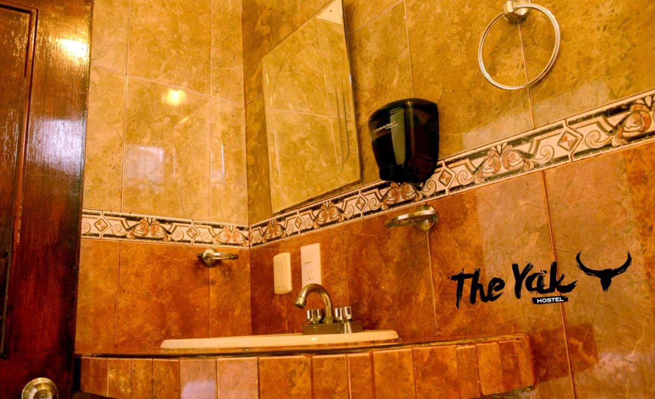 The Yak Hostel Playa del Carmen Exterior photo