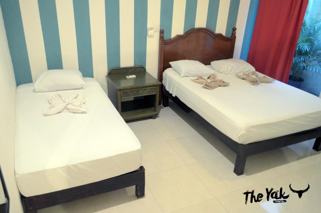 The Yak Hostel Playa del Carmen Exterior photo