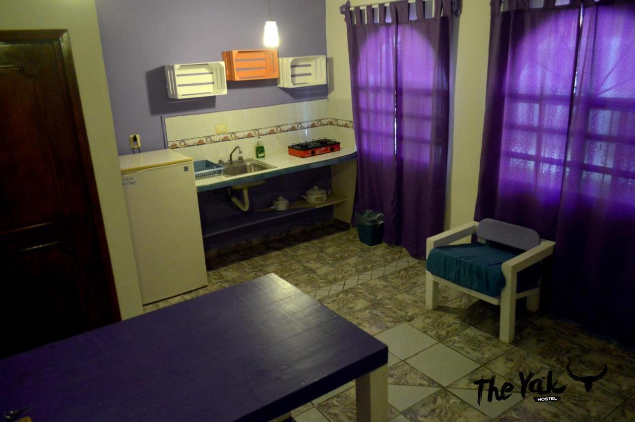 The Yak Hostel Playa del Carmen Exterior photo