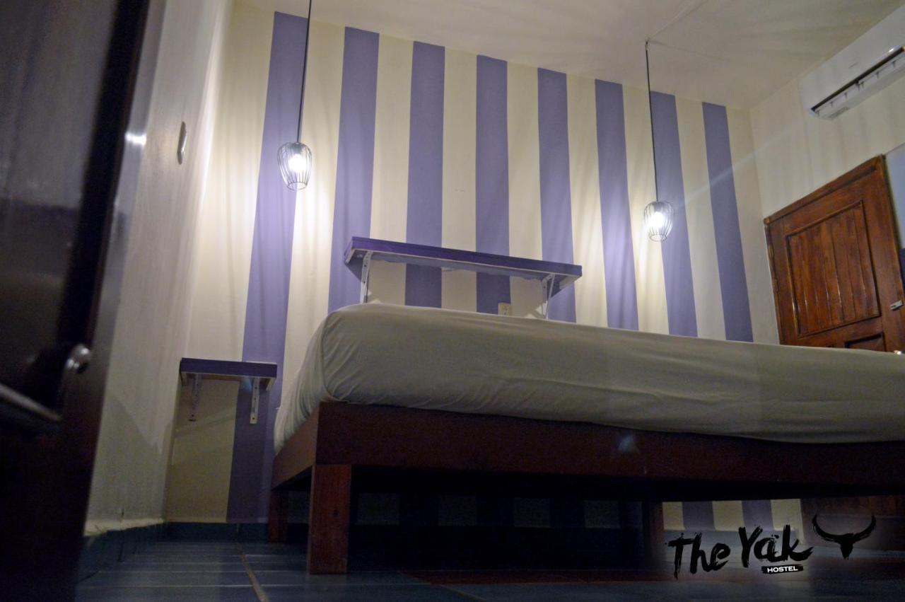 The Yak Hostel Playa del Carmen Exterior photo