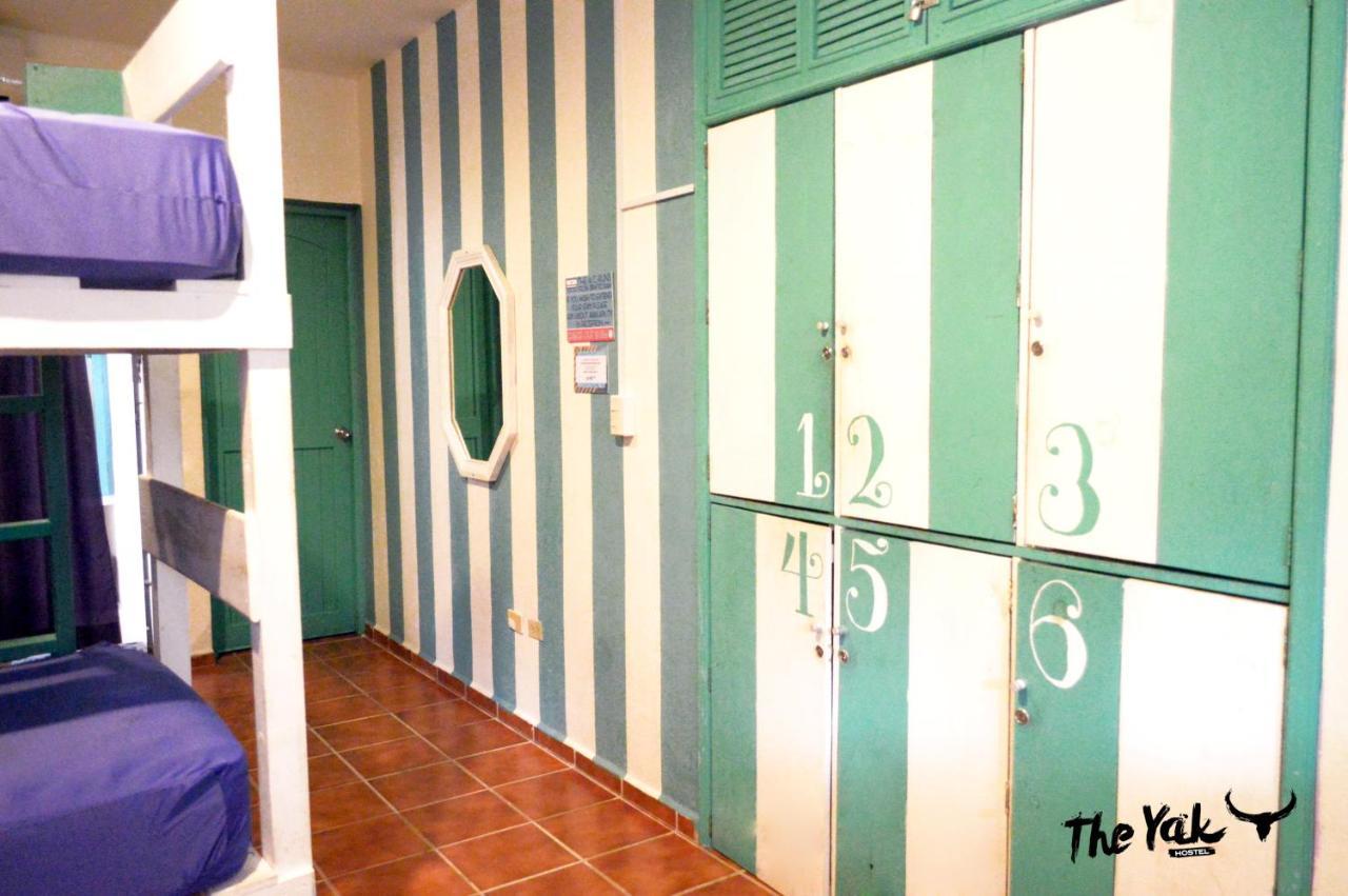 The Yak Hostel Playa del Carmen Exterior photo