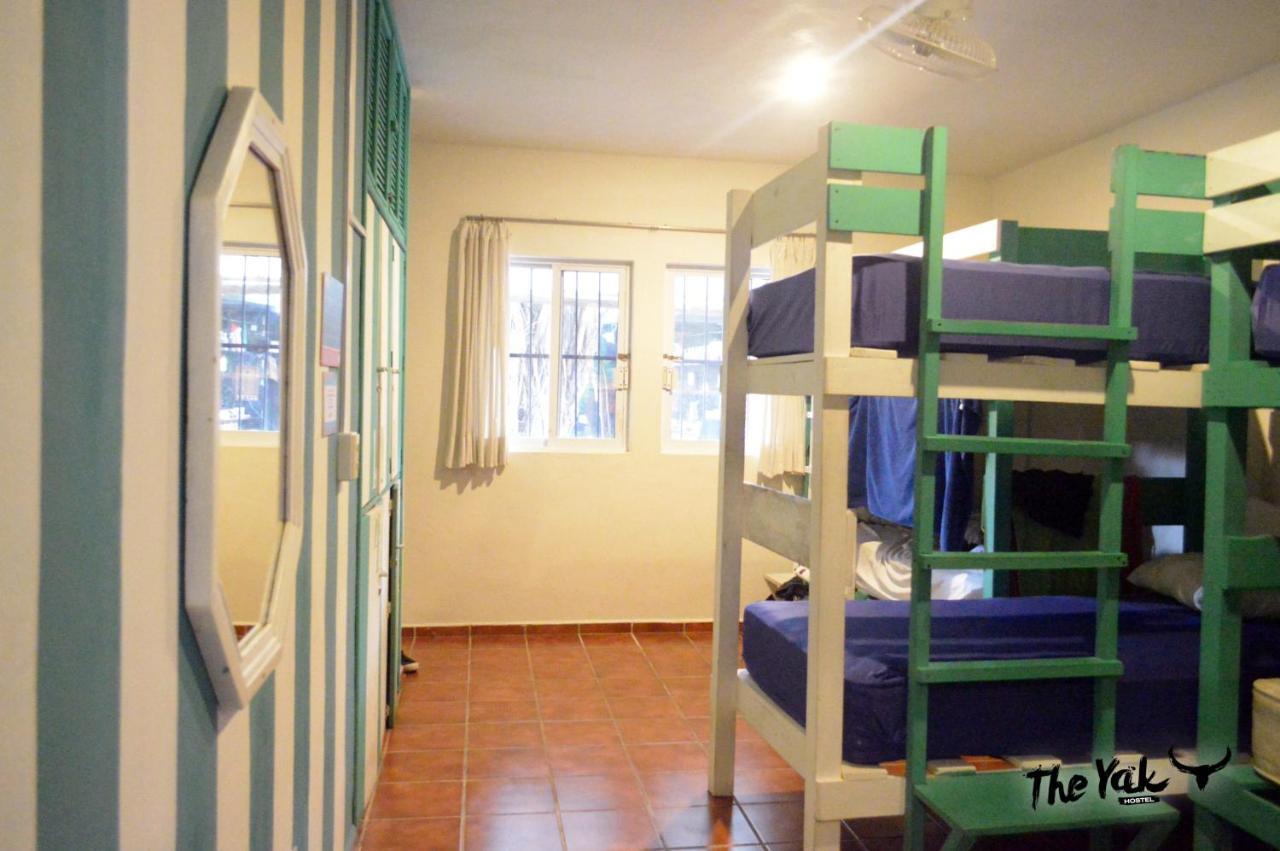 The Yak Hostel Playa del Carmen Exterior photo