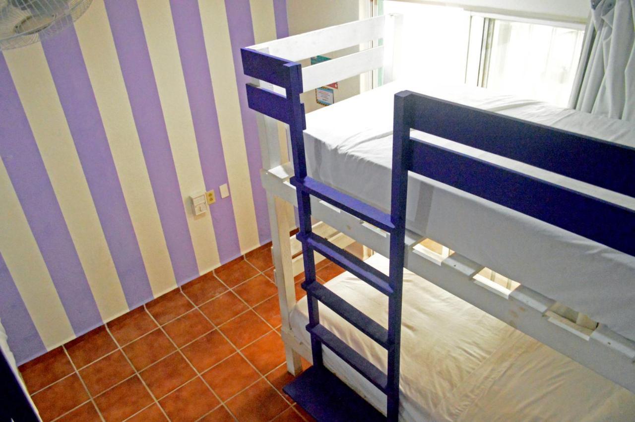The Yak Hostel Playa del Carmen Exterior photo