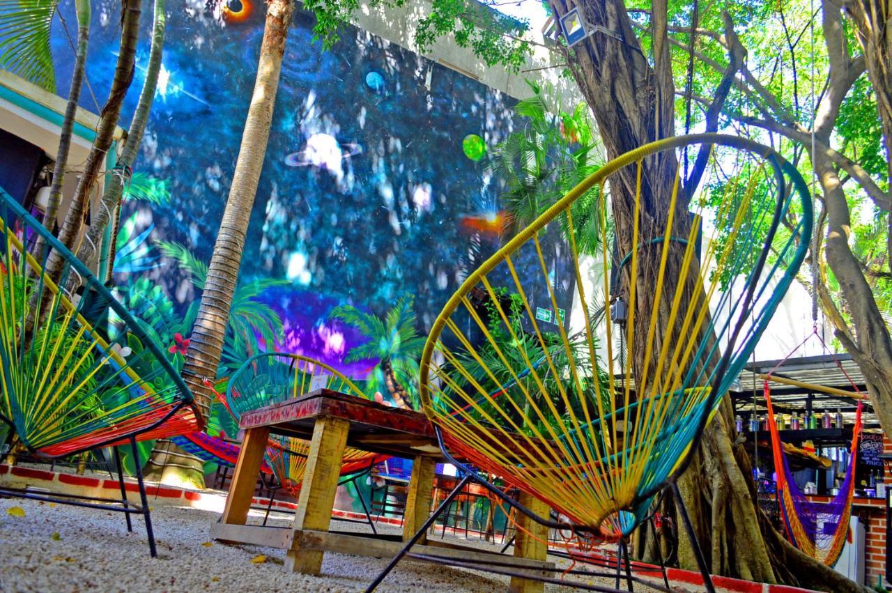 The Yak Hostel Playa del Carmen Exterior photo